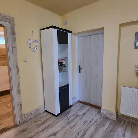 Sebastian Apartament Przybylina