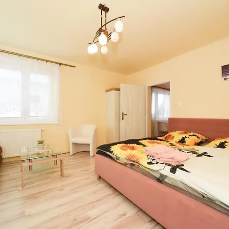 Sebastian 아파트 프리빌리나