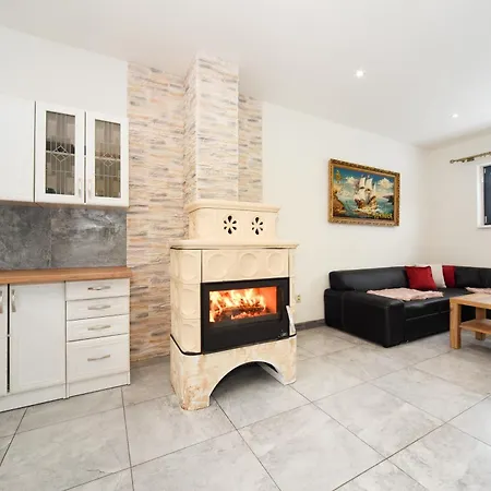 Sebastian アパート プリビリナ